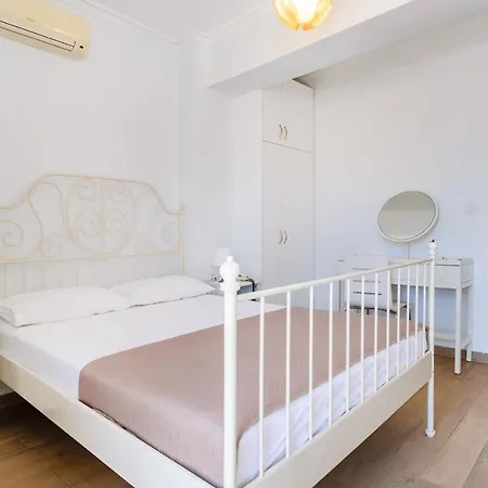 酒店 Archontiki 3*