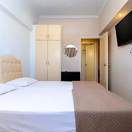 Hotel Archontiki 3*