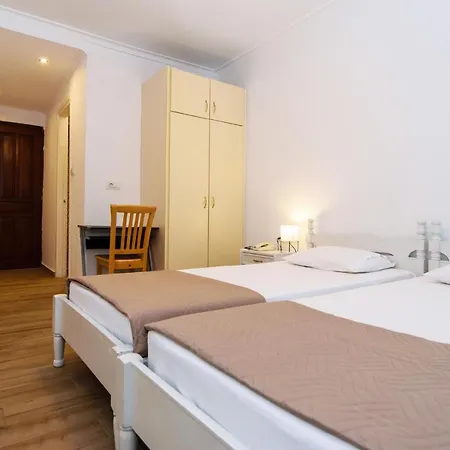 Archontiki Hriszí Aktí Haniá