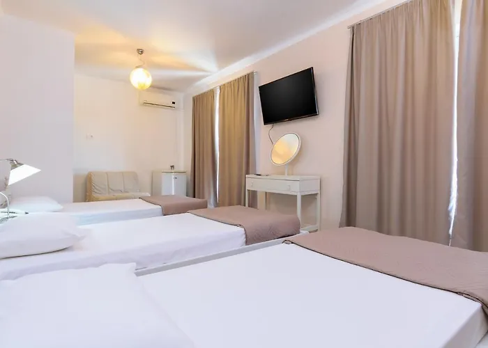 Archontiki Hriszí Aktí Haniá